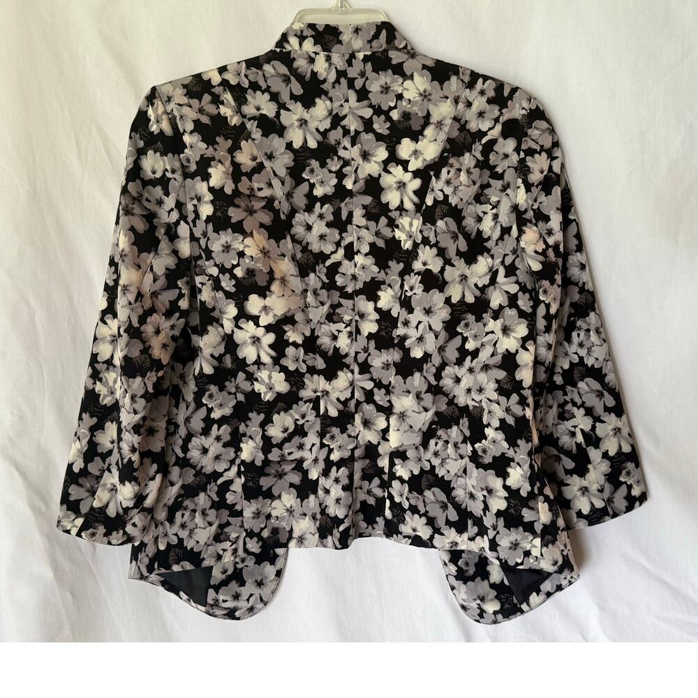 LC Lauren Conrad Women's Floral Blazer Black White Size 6 Mid-Length - Picture 2 of 7